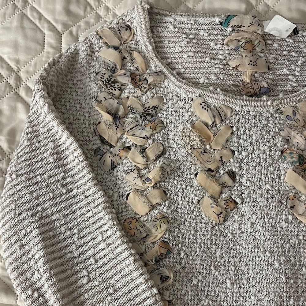 Anthropologie Akemi + Kin sweater size small